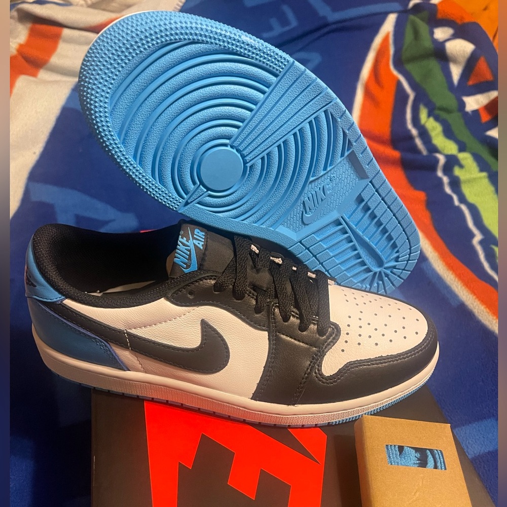 Jordan 1 low UNC